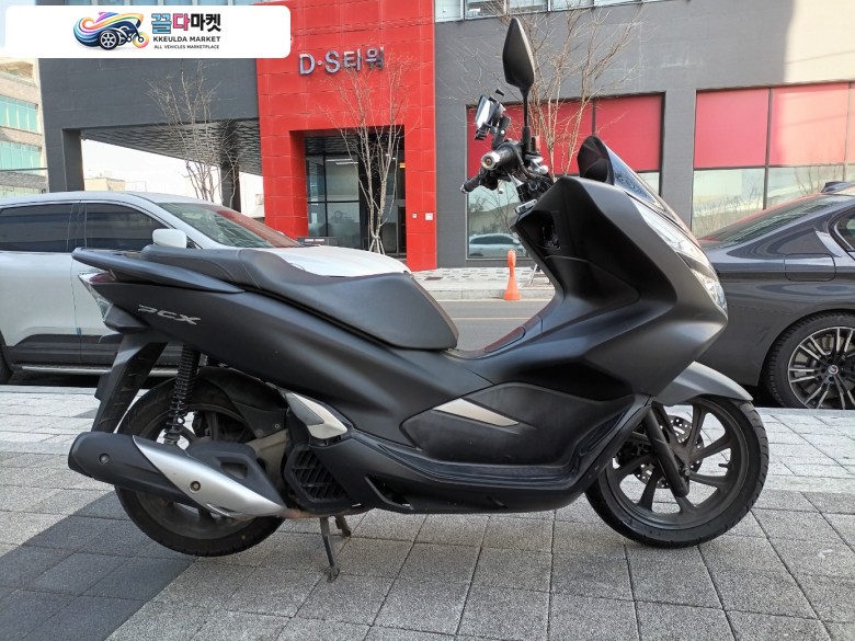 드라이브애드 / DA-006 / 혼다 / PCX / 18년식 / 8,728km / 자체 할부 판매