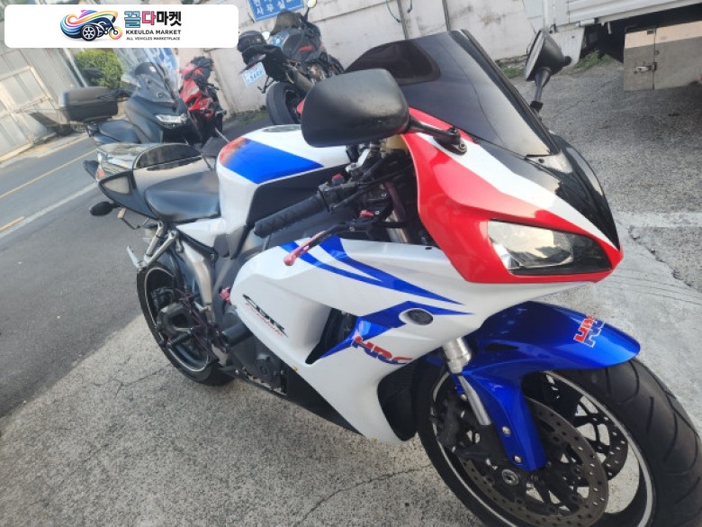 혼다 cbr1000rr 2007년식 에로우 머플러 장착~