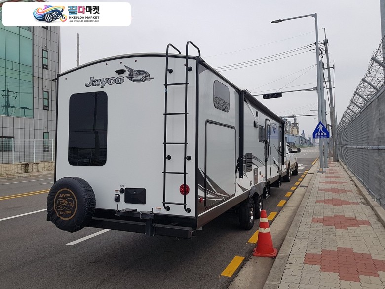 초대형 카라반 제이코 10인 취침