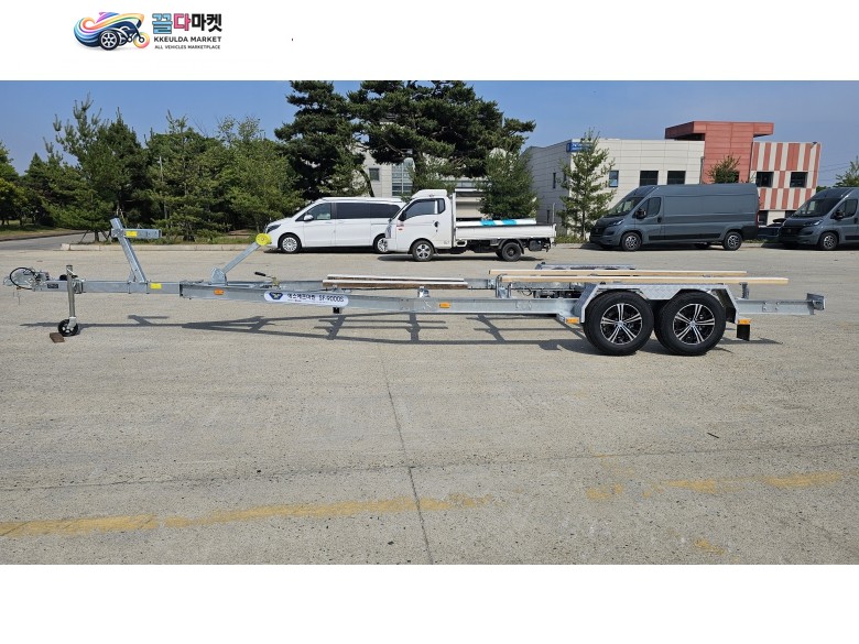 에스에프마린 SF-9000S 26년형 고성능 트레일러 신품  판매합니다