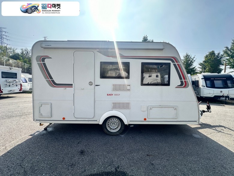 4인용카라반 이지390cp 카라반 21년식 판매합니다..네고가능