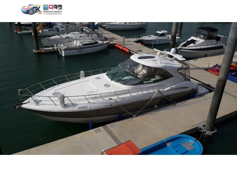 Cruisers Yachts 52 Express,볼보 디젤 715마력 트윈 판매나 교환 합니다.