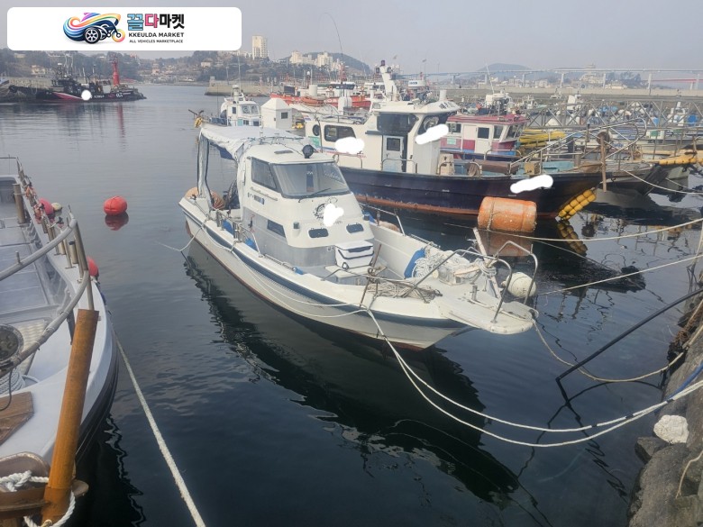 일본몰드 레져선 175마력 선외기 판매합니다.