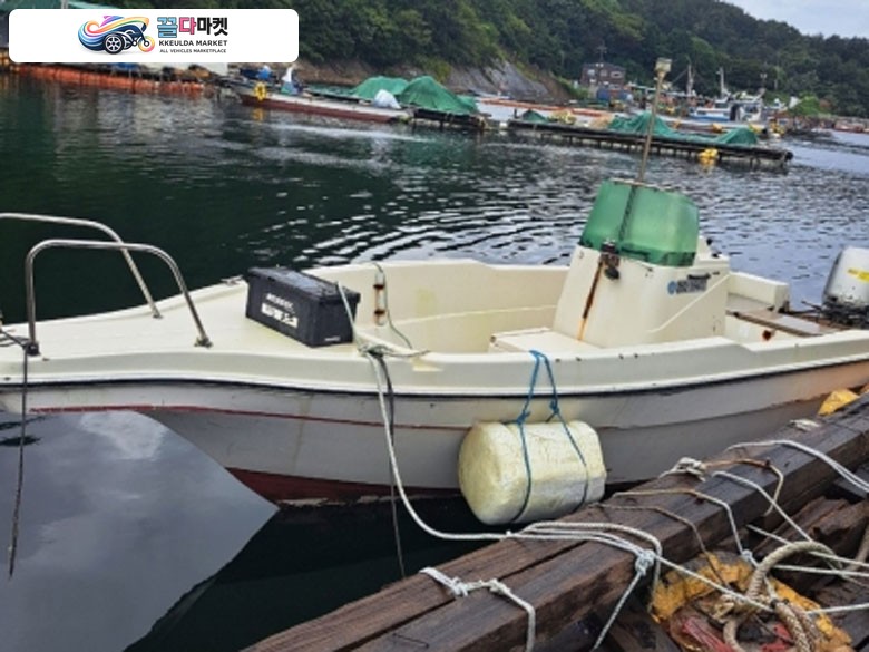레져선 1.07톤 선외기 90마력 판매합니다.