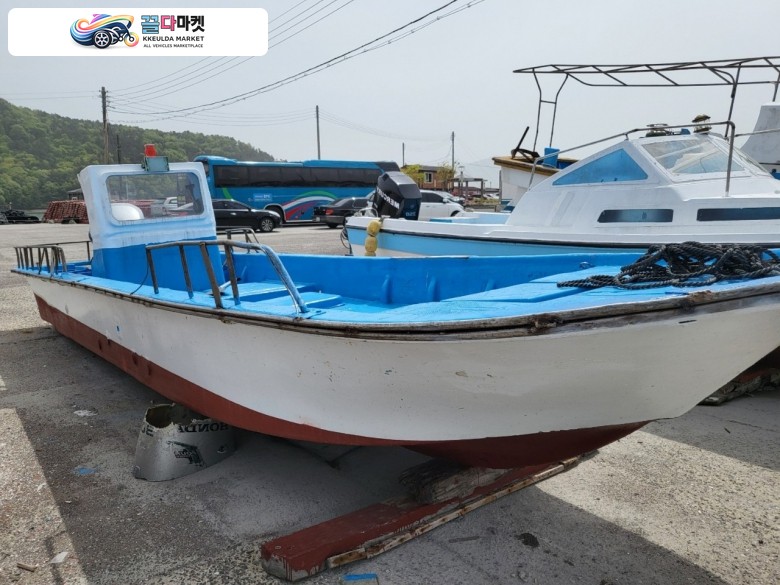 레져선 선외기 175마력 판매합니다.