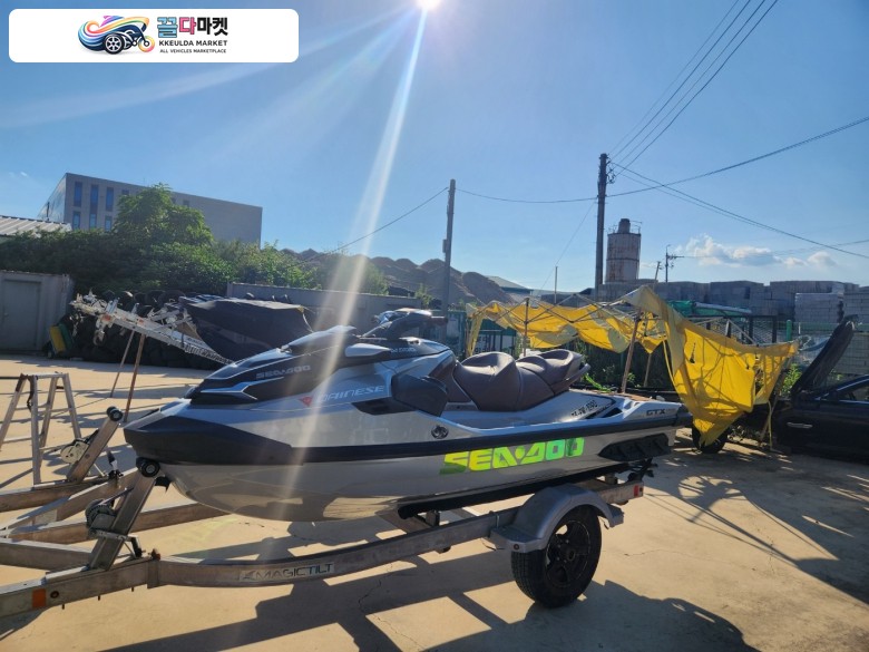 씨두 2018년식 GTX 300 LTD 125시간  판매합니다  