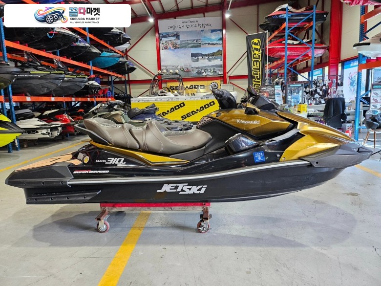 2023년식 KAWASAKI ULTRA 310 LX 를 판매합니다