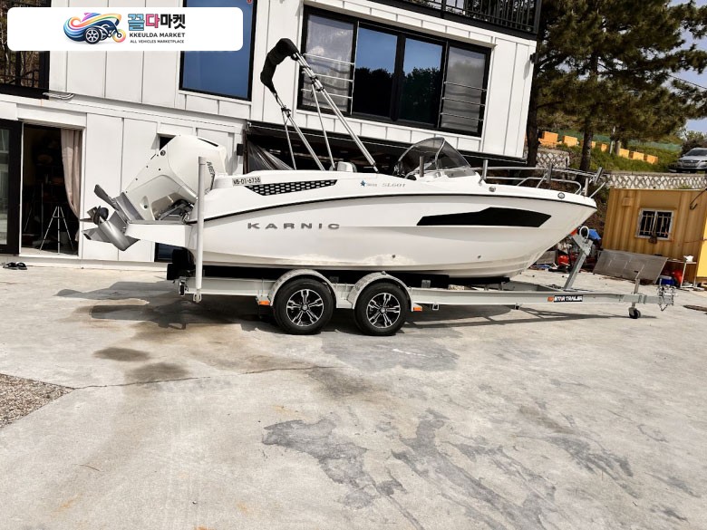 [판매] 2022년식 카닉 SL601 (Mercury DTS 200마력 + 가이드모터 포함 + 트레일러 포함)