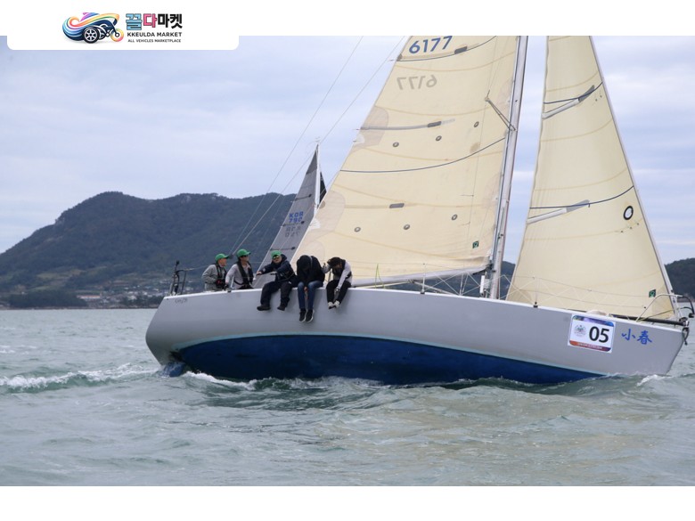 CAPE35 호주제 35피트 레이싱크루저 급매