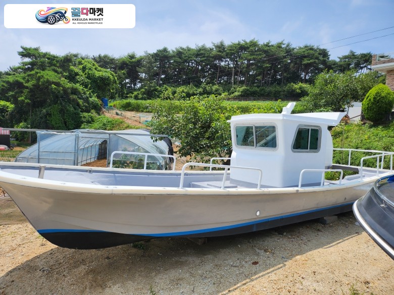 어선형 낚시보트