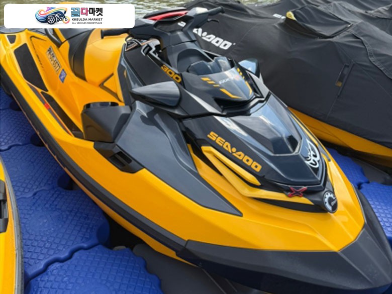 씨두 23년식 RXT X 300 RS 3인승 팝니다