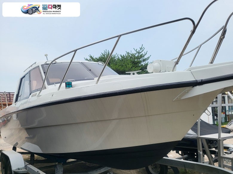 26피트, 아늑한 선실과 운전실