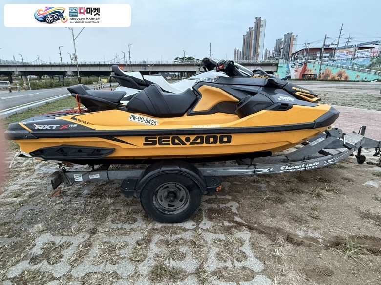 씨두/RXT X 300 2021년식 씨두 노란색 3인승 판매합니다