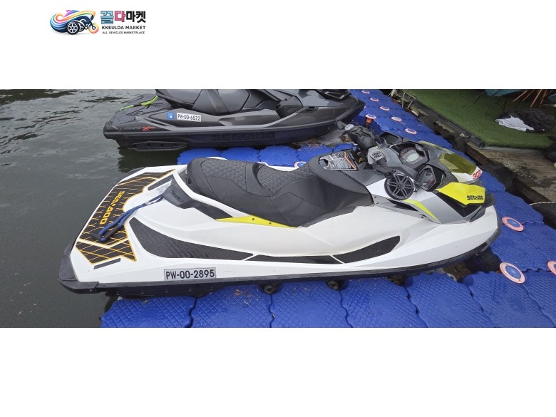 씨두 rxp x300 17년식 판매합니다