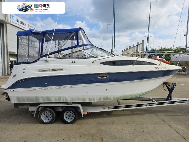 2004년식 Bayliner 245 SB 익스프레스 크루저 