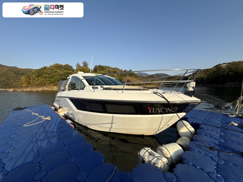 Monterey 36 SC(스포츠 쿠페) 약 38피트, 6.2L 8기통 머큐리 엔진 325시간 사용, 발전기 에어컨