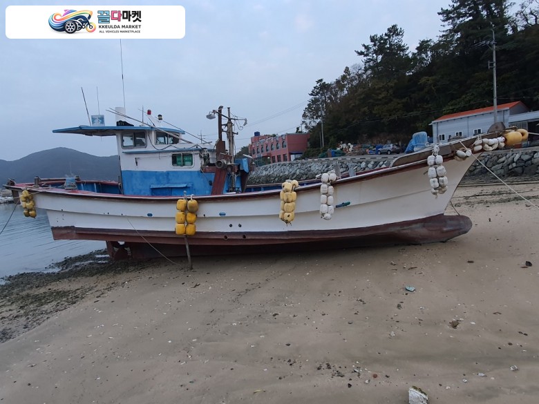 경남 3.26톤 통발+자망허가 어선 판매합니다. (배크기 4톤정도 입니다.)