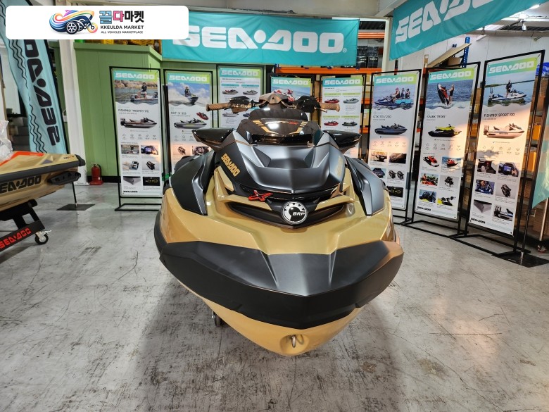 -매직틸트 레져-씨두-2025년 RXT X RS SS-금색-12시간 사용-엔진 없음-제트스키 전체몰드만 파매합니다.-