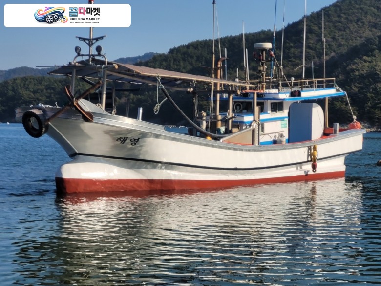 4.99톤 연안자망 어선입니다