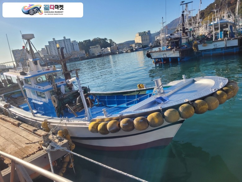 3.56톤 연안통발 어선입니다