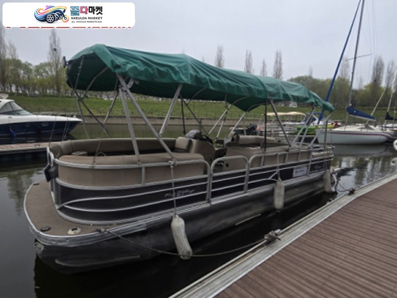Suntracker Party Barge 24, 썬트랙커 파티 바지 24