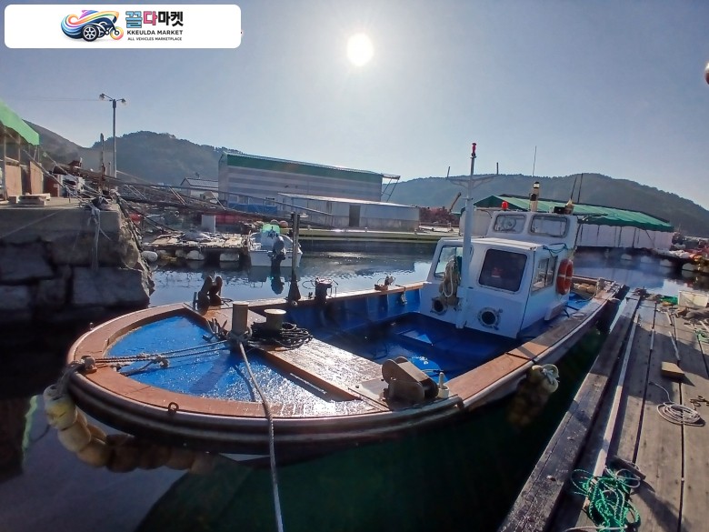 3.83톤 연안복합/자망/새우조망허가 (경남) 어선 판매합니다..