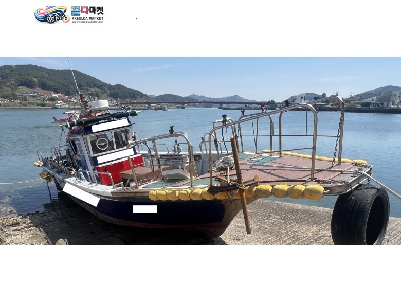 3.00톤 경남 연안복합 낚시어선 매매 (쌍발 엔진 장착)