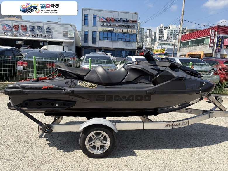 씨두 RXT X 300 트리플 블랙 관리된매물 판매합니다.