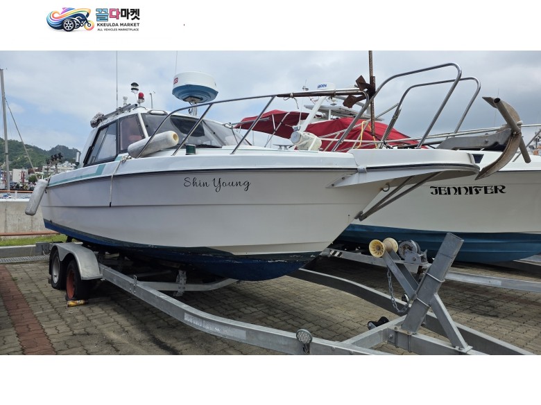 일본 닛산 PF710S 하우스타입 피싱 보트