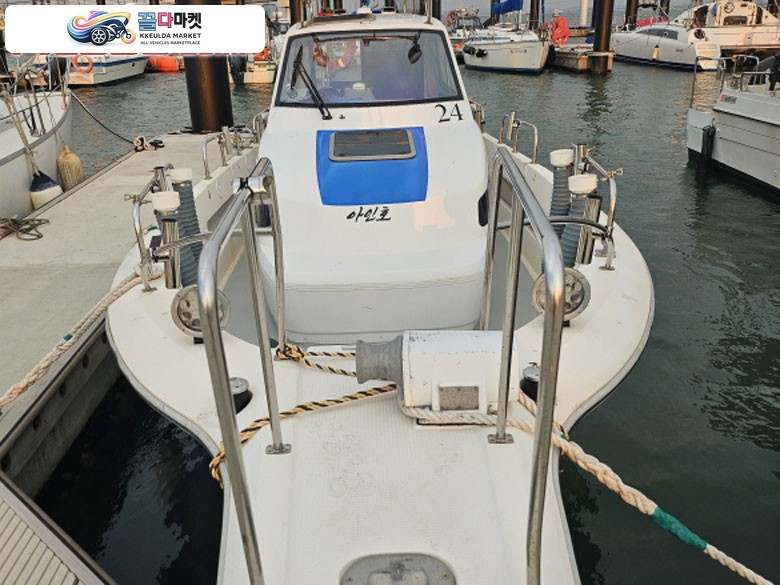 uf28