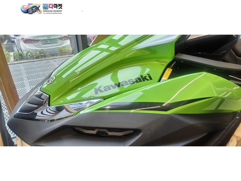 가와사키 울트라 310 LX 2025년식 럭셔리 스포츠 제트스키 KAWASAKI JET SKI ‘ULTRA 310 LX-S’