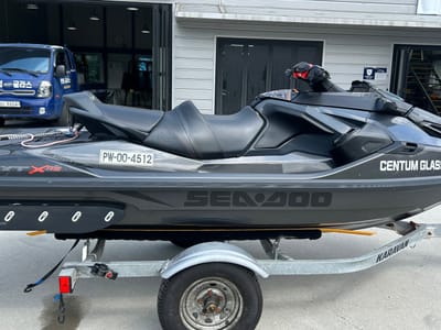 SEADOO RXTX 300 트리플 블랙 ( 2023년식 )
